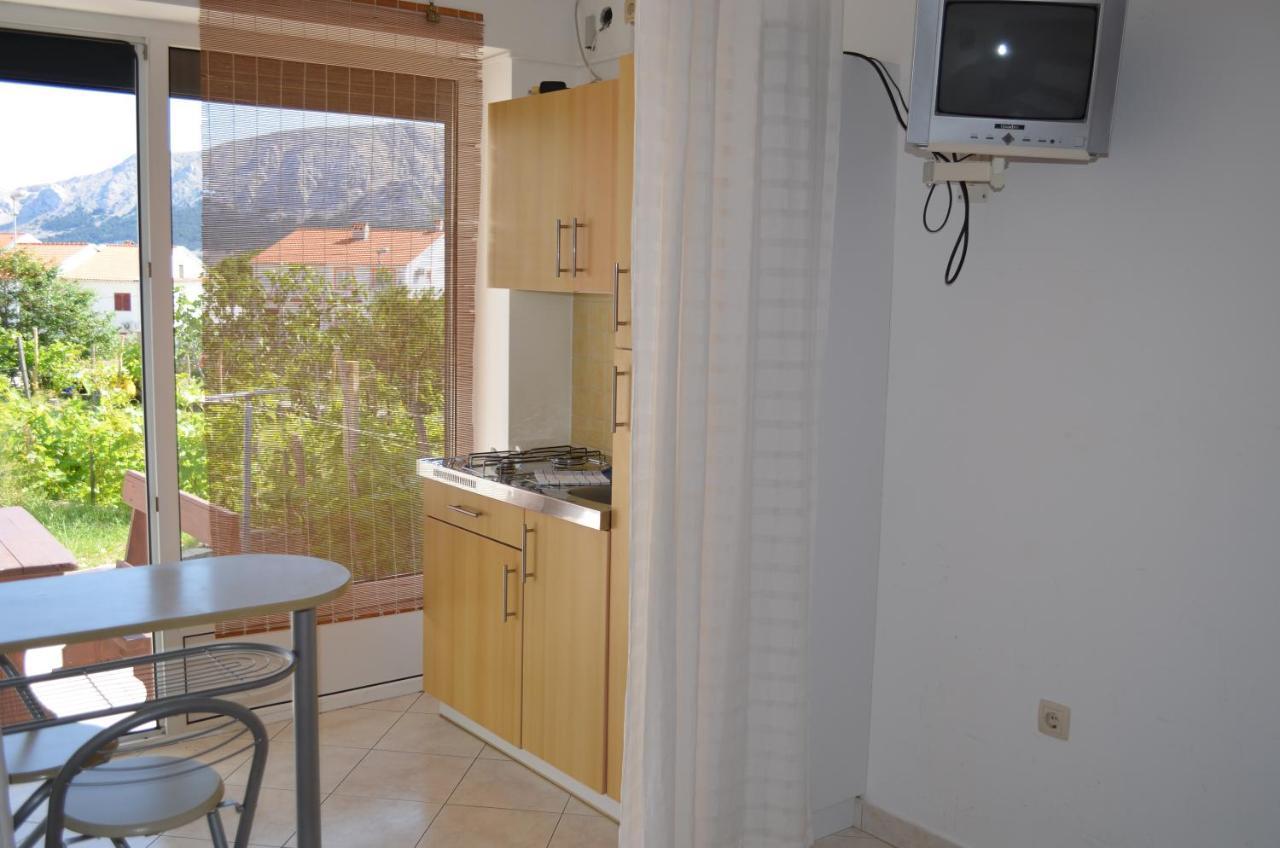 Apartments Leticia I Baška Eksteriør bilde