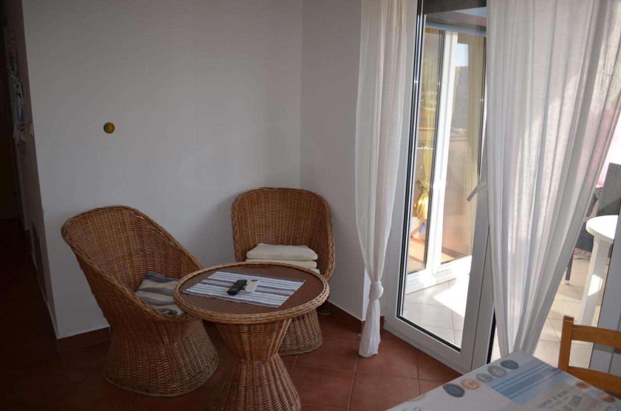 Apartments Leticia I Baška Eksteriør bilde