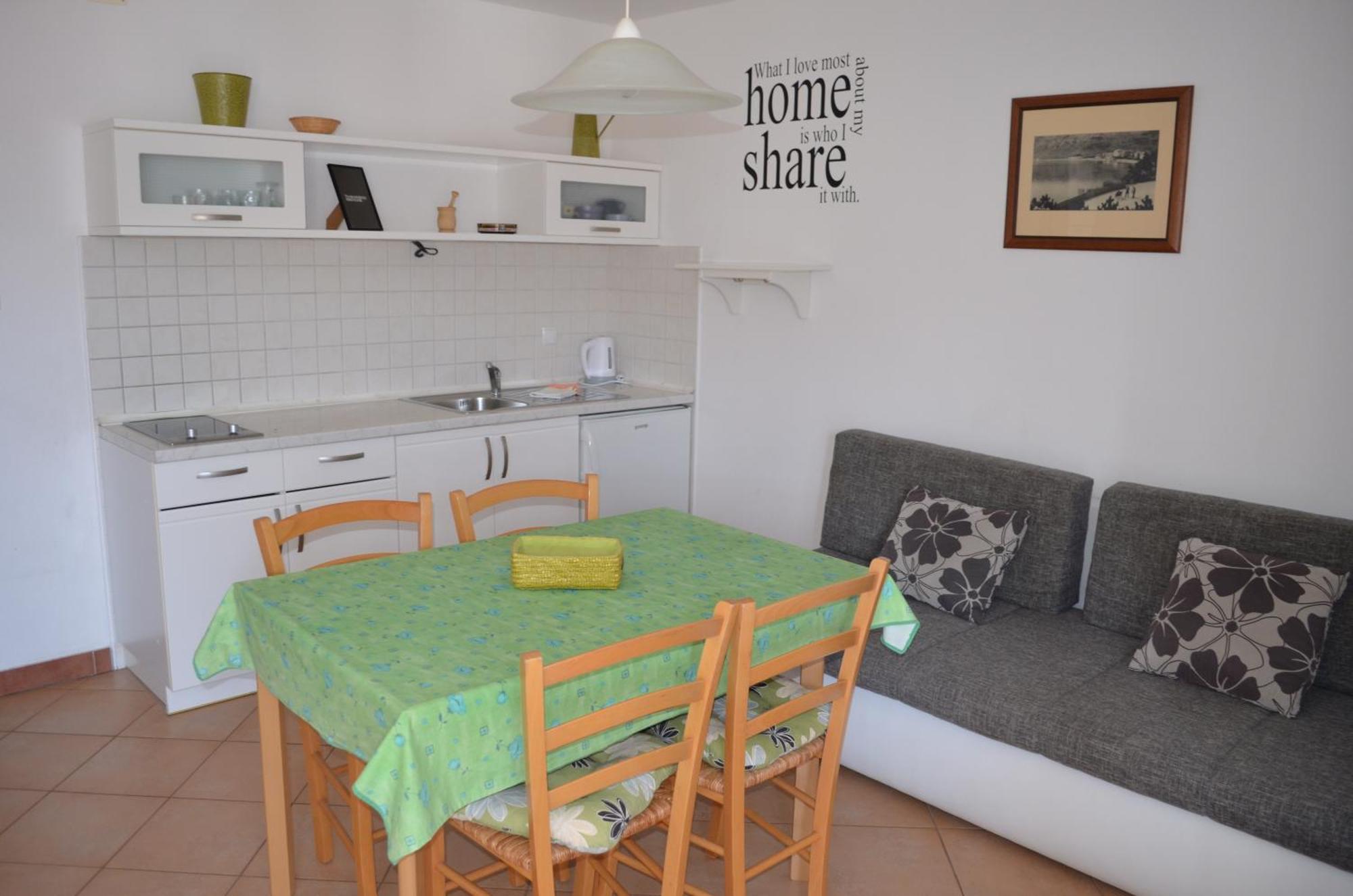 Apartments Leticia I Baška Eksteriør bilde