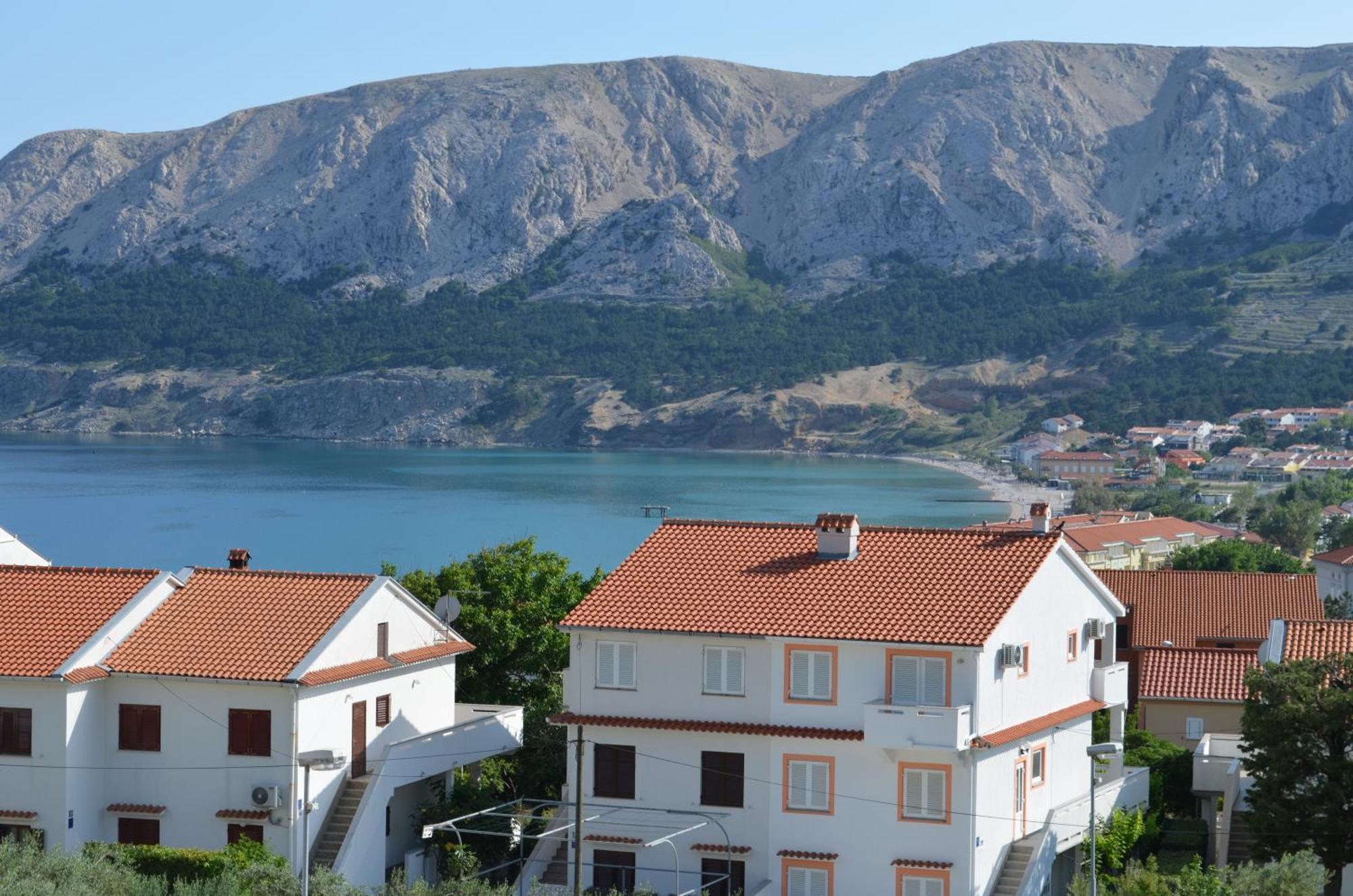 Apartments Leticia I Baška Eksteriør bilde