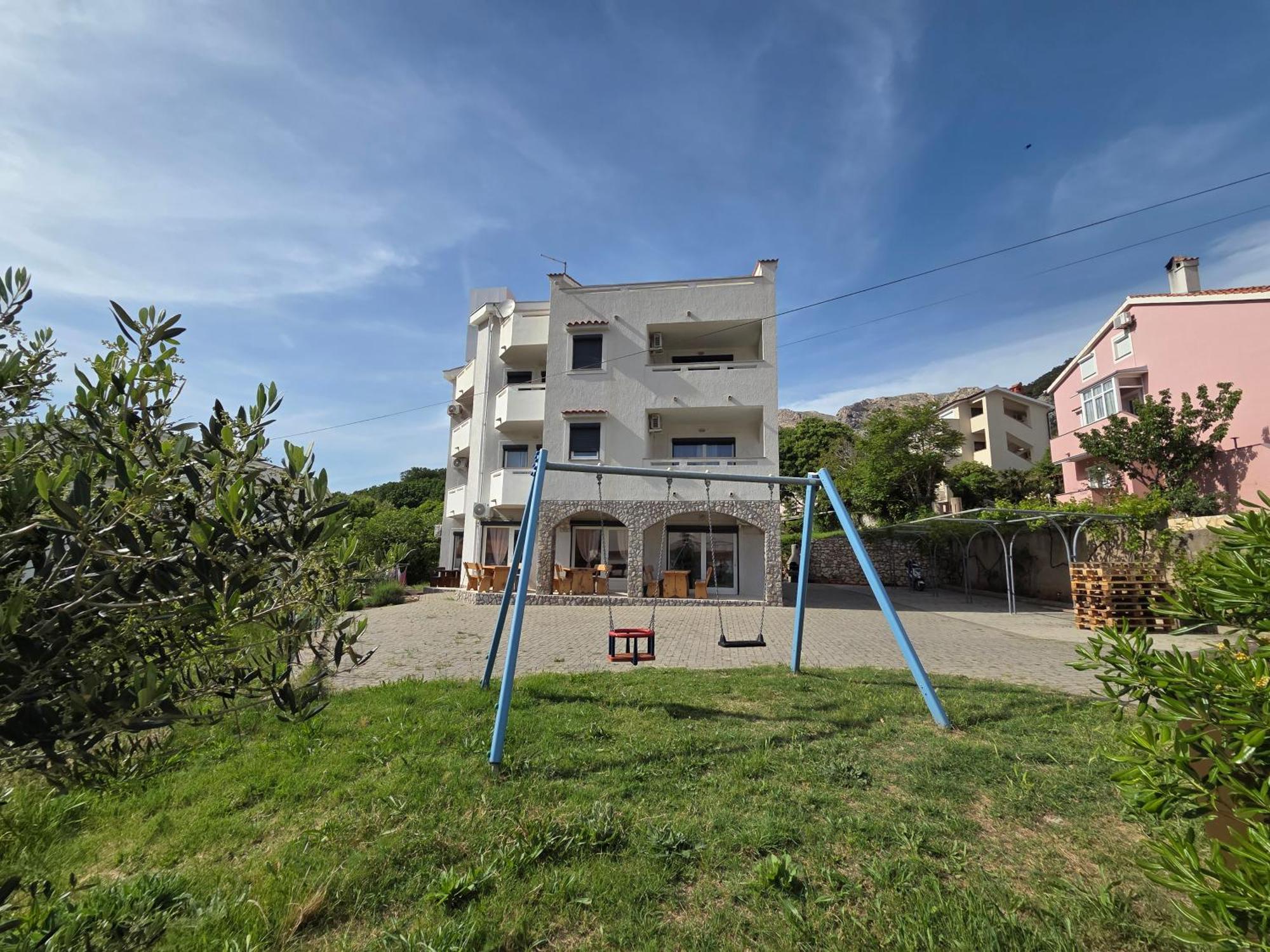 Apartments Leticia I Baška Eksteriør bilde