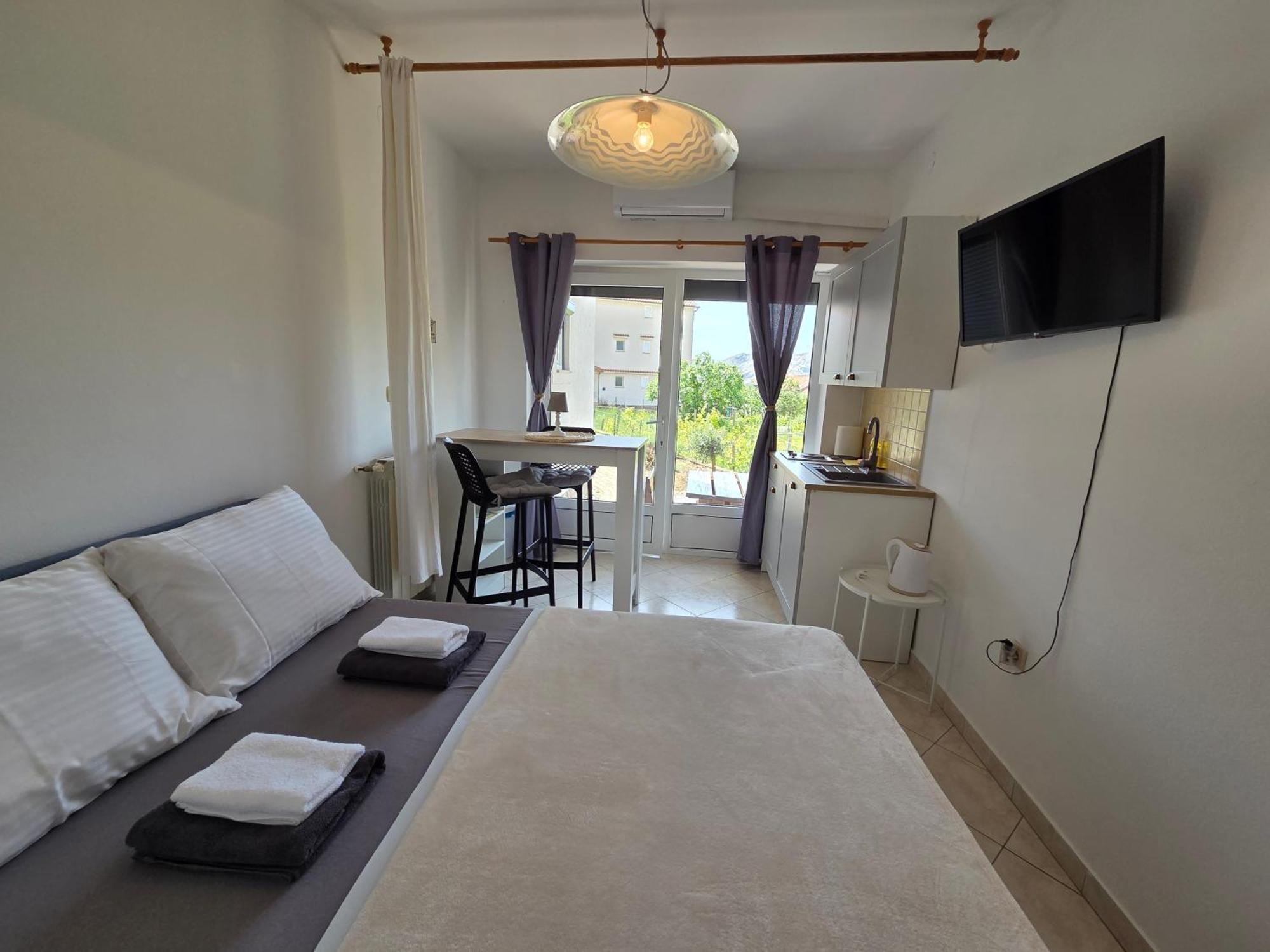 Apartments Leticia I Baška Eksteriør bilde