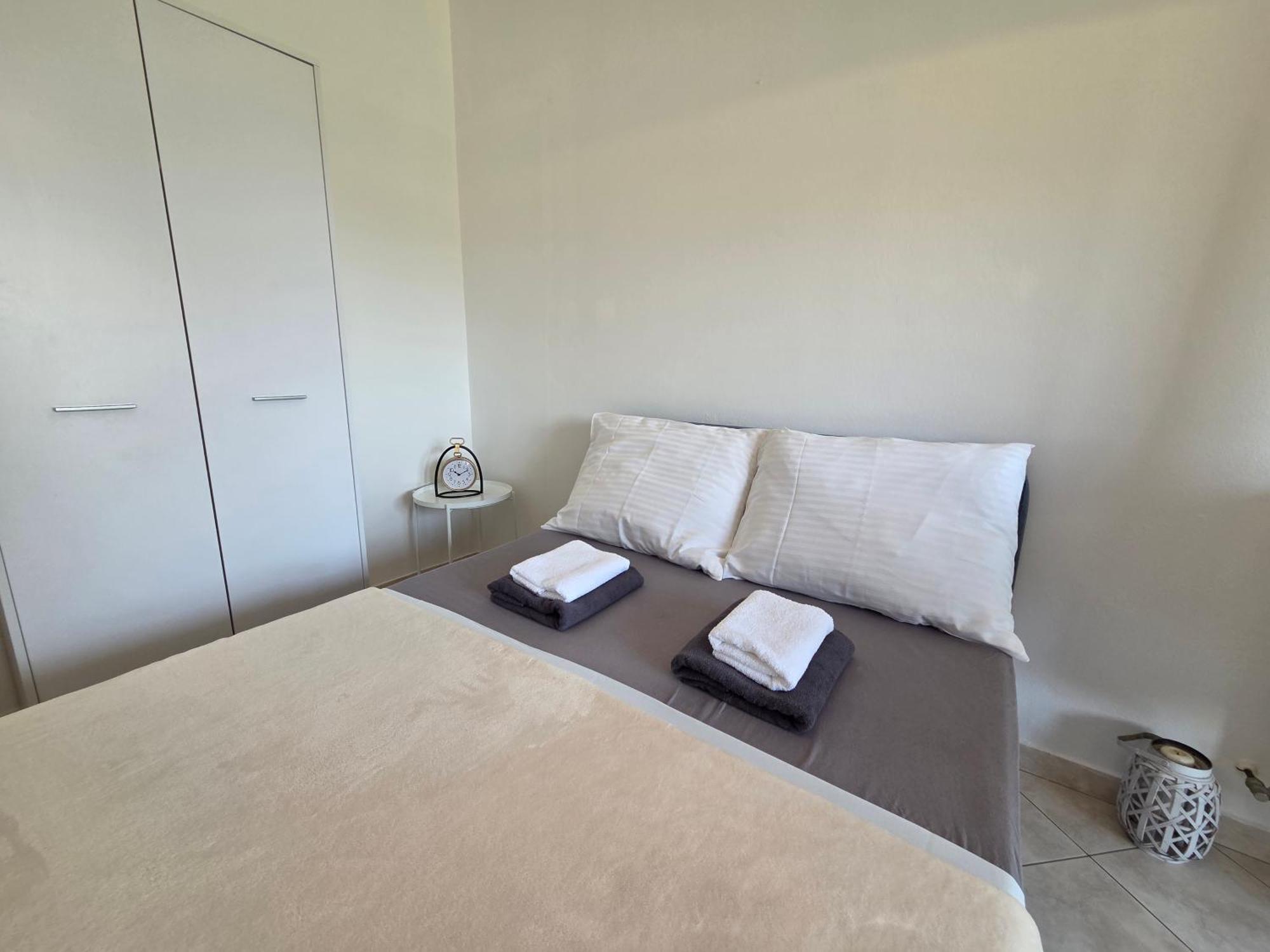 Apartments Leticia I Baška Eksteriør bilde